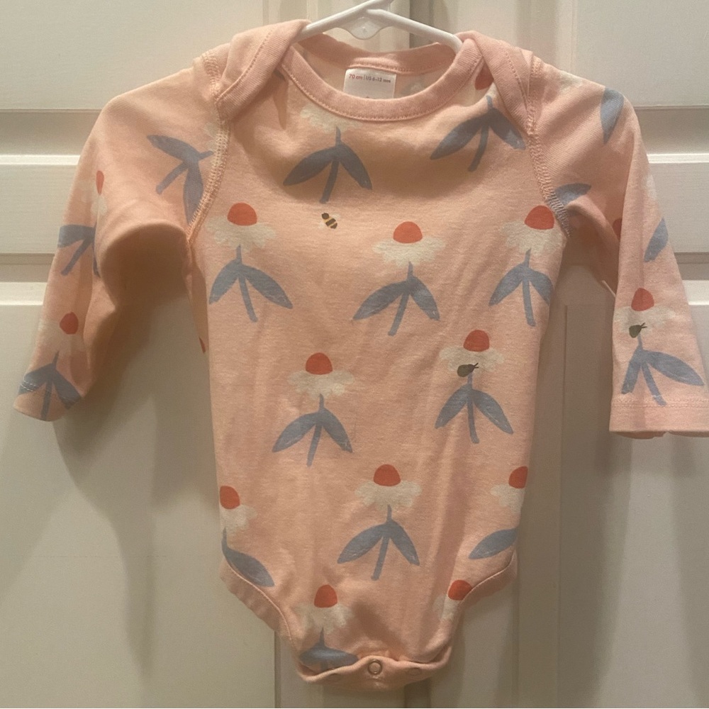 Hanna Andersson 6-12 month adjustable snap bodysuit